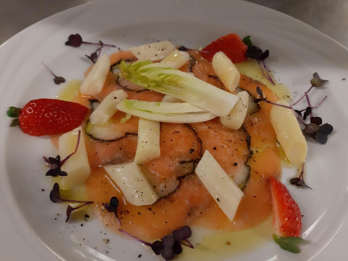 Rossano Boutique Hotel & Ristorante Sachsen bei Ansbach Eksteriør bilde