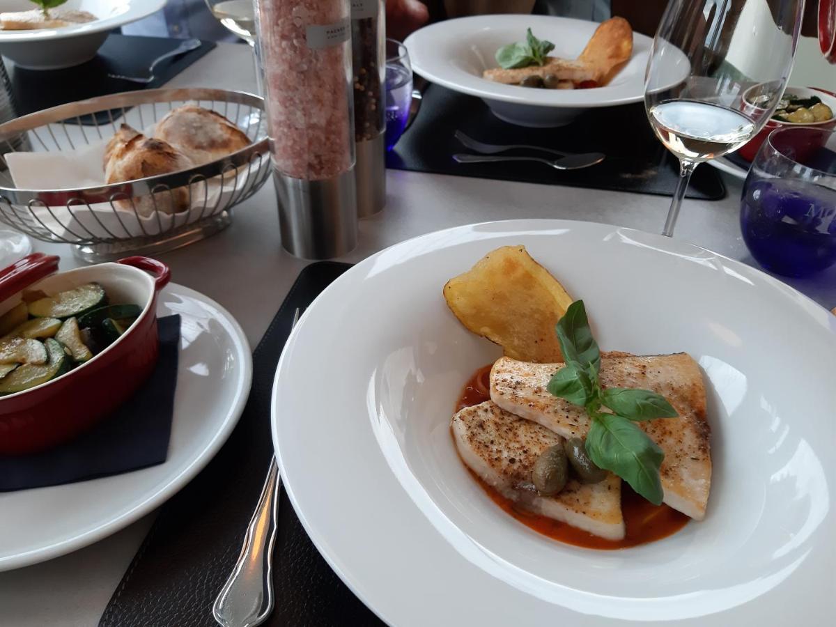 Rossano Boutique Hotel & Ristorante Sachsen bei Ansbach Eksteriør bilde